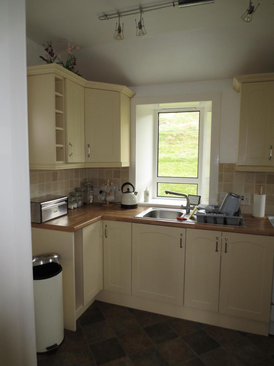 Harris White Cottage Rodel Екстериор снимка